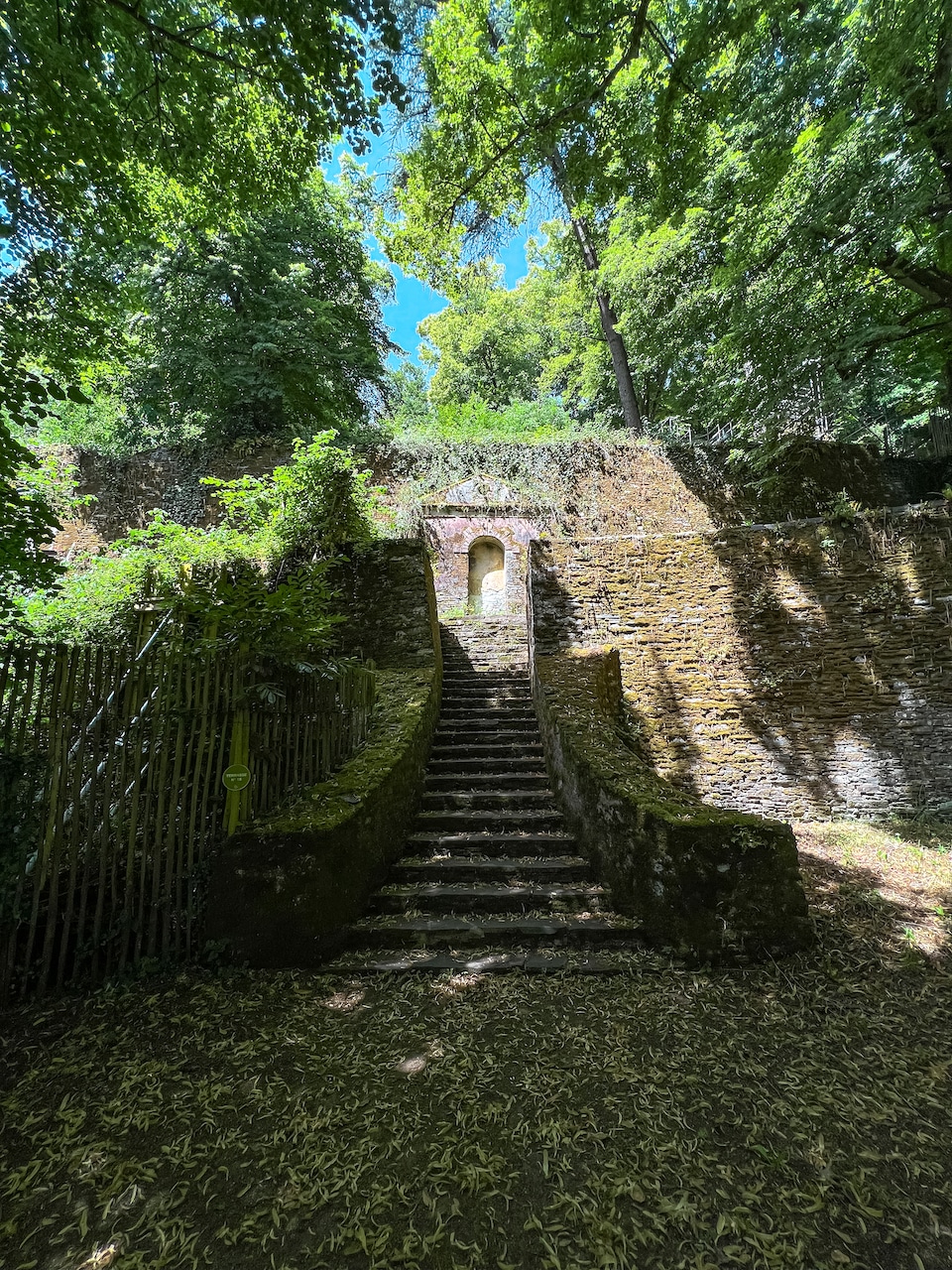 Visite Des Folies Siffait Vue Sur La Loire