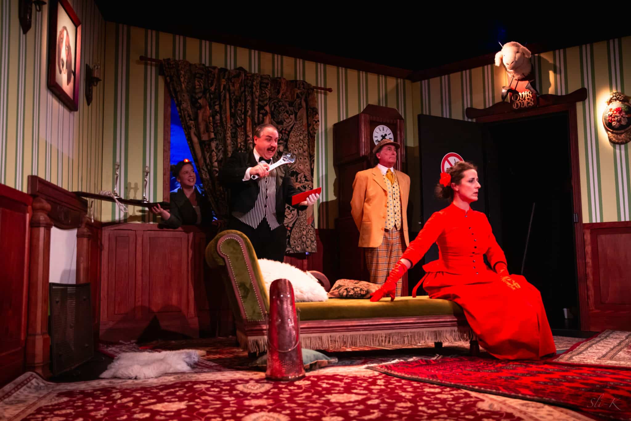 LES FAUX BRITISH - photo (c) Sli-K