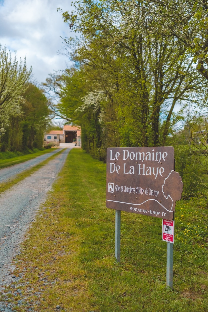 Entrée domaine de la Haye