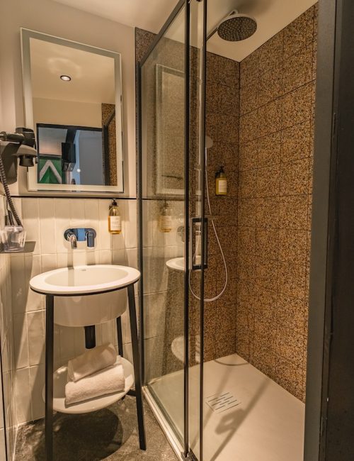 salle d'eau hotel