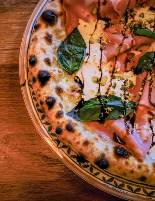 Pizzeria
